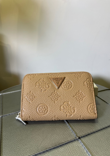 Guess residia logo picc Guess residia logo picc