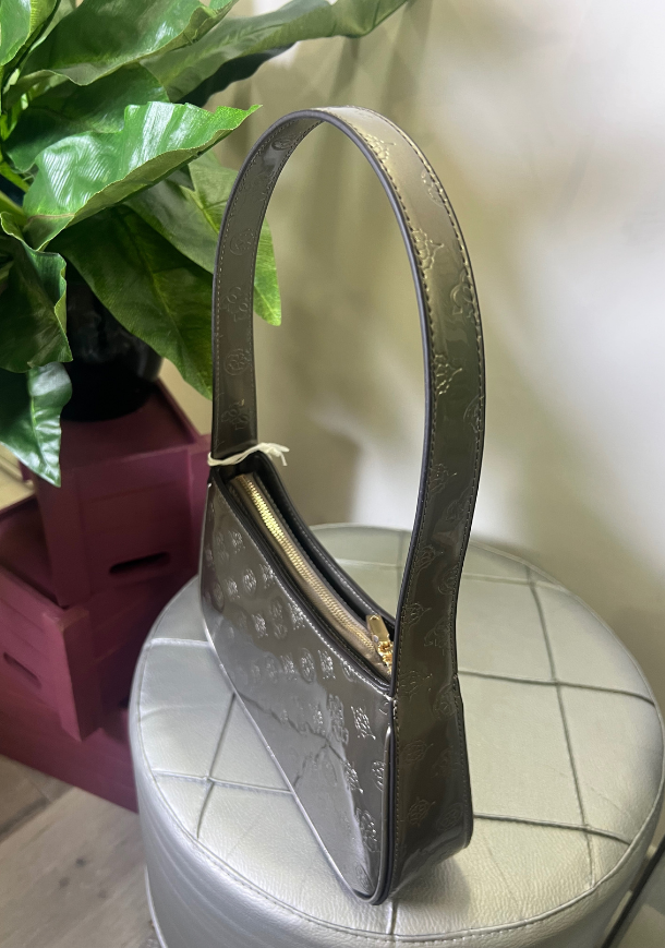 Guess Arena logo vernice Guess Arena logo vernice